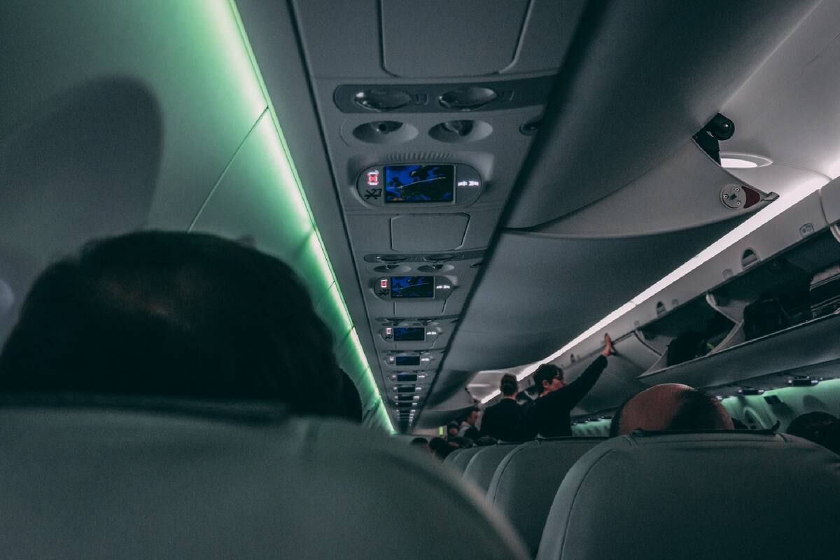 La mujer contó qué cosas jamás debe hacer un pasajero que viaja en avión