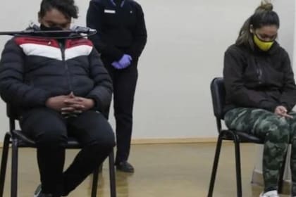 La mujer de 36 años está acusada de ser autora responsable de exhibiciones obscenas y corrupción de menores