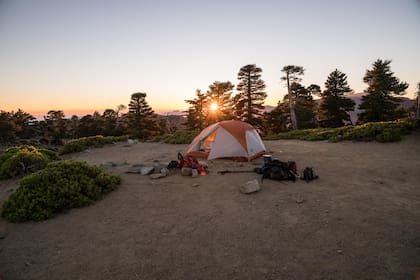 La mujer dejó el campamento que ocupaba con su familia y emprendió la exploración en solitario