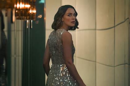 La mujer del camarote 10: malogrado misterio y muchos lugares comunes para el film que encabeza el ranking de Netflix