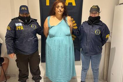 La mujer detenida por efectivos de la Policía Federal