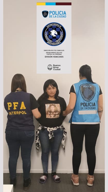 La mujer, estuvo prófuga dos años hasta que fue detenida por Interpol en julio de 2023.