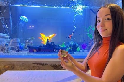 La mujer fue nombrada como "La chica de la perla"