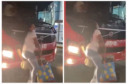 La mujer intenta detener el colectivo para subir - Imagen: captura de Twitter