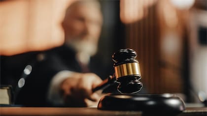 La mujer, oriunda de Francia, fue a juicio por mentir sobre su parálisis y deberá pagarle 20 mil euros a la aseguradora