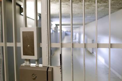 La mujer permanece detenida en la cárcel del condado de Miami-Dade (Crédito: Imagen ilustrativa/ Thomas Samson/AFP)