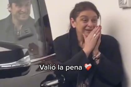 La mujer recibió un increíble regalo de parte de su hija y el video de su reacción conmovió a muchas personas