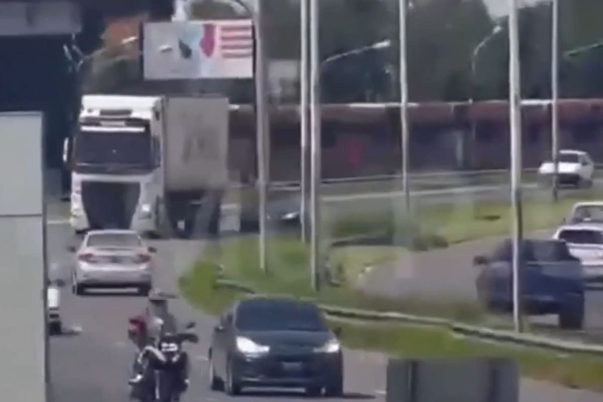 La mujer recorrió varios kilómetros a contramano