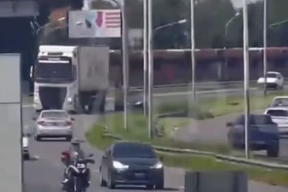 La mujer recorrió varios kilómetros a contramano