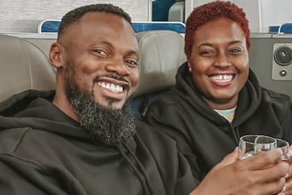 La mujer y su esposo dijeron que habían dejado a su hijo en clase económica, pero solo querían ver la reacción de los usuarios en las redes