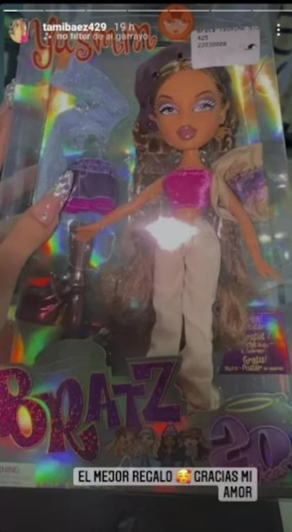 La muñeca que L-Gante le regaló a su mujer. Fuente: Instagram