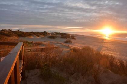 La Municipalidad de Villa Gesell presentó un estricto protocolo sanitario para la utilización de las playas durante la temporada