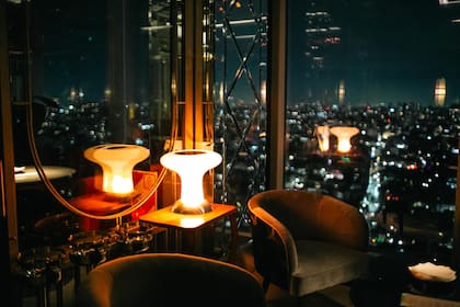 La música acompaña la experiencia que se presta para un after office o para una cena tranquila