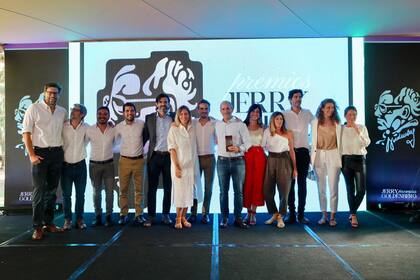 LA NACION ganó en las categorías Medio Informativo Multiplataforma y Equipo Comercializador de Medios
