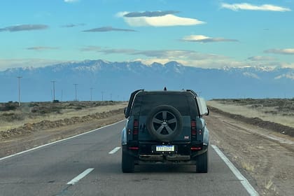 LA NACION tuvo la oportunidad de conducir un Land Rover Defender desde San Rafael (Mendoza) a San Juan