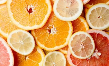 La naranja y el limón pueden ayudar a eliminar las piedras del riñón.