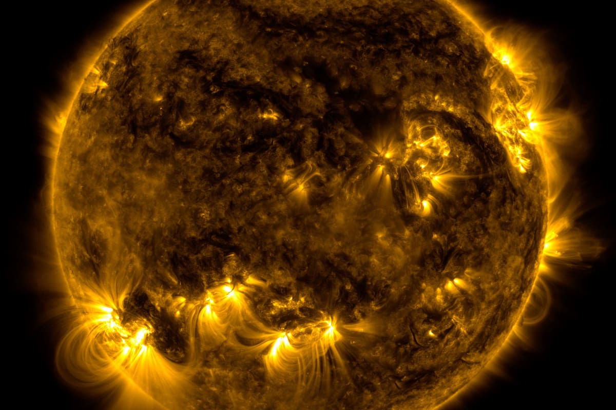 La NASA condensó cuatro meses de actividad solar en un solo video