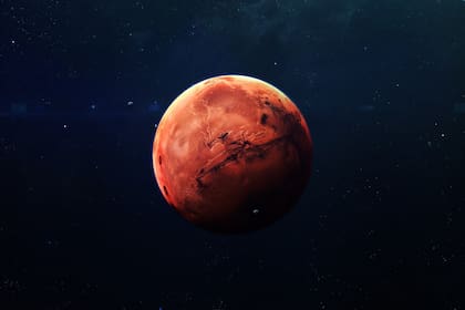 Un nuevo estudio reveló que Marte posee un gran reservorio de hielo a poca profundidad que está formado por agua casi pura. Este depósito del líquido vital congelado, que no había sido reconocido previamente, se formó en los últimos millones de años