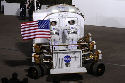 La NASA había desarrollado el prototipo Lunar Electric Rover, pero ahora la agencia japonesa JAXA será la encargada de fabricar el vehículo de exploración espacial equipado con una cabina presurizada