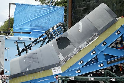 La NASA simuló el accidente y los resultados fueron concluyentes: el golpe de la pieza de espuma hizo un tajo muy dañino en el ala del transbordador.