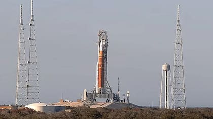 La NASA trasladaría el cochete y la cápsula Orión al Edificio de Ensamblaje de Vehículos en el Centro Espacial Kennedy para repararlos