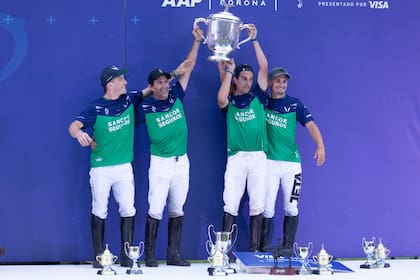 La Natividad-La Dolfina,el dream team que cumplió el sueño con el mejor jugador de polo, Adolfo Cambiaso, su hijo y sus sobrinos