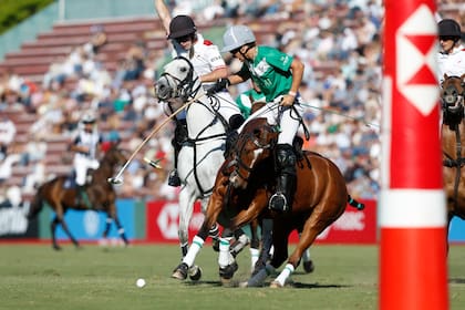 La Natividad vs. La Irenita III, del sábado pasado, fue el primer partido de la historia del Campeonato Argentino Abierto en el que fueron usados los nuevos postes, en reemplazos de los históricos de mimbre.