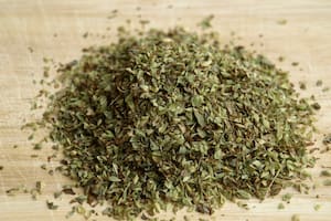 La naturaleza brinda soluciones efectivas, y un aceite se destaca como un poderoso aliado contra los hongos
