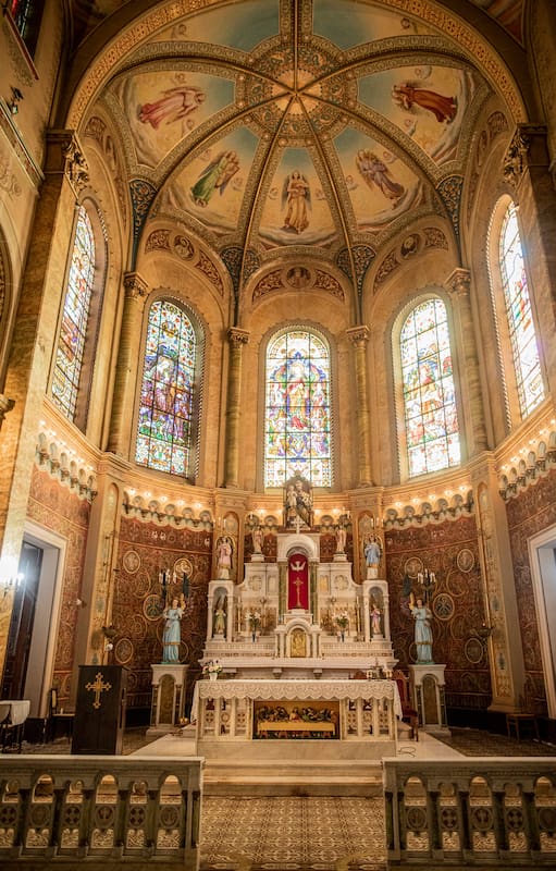 La nave central de la Iglesia de San José.