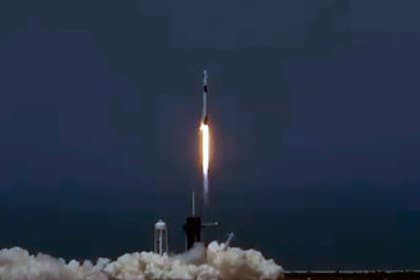 La nave Crew Dragon de SpaceX y la NASA despegó con éxito desde Cabo Cañaveral de Florida, Estados Unidos