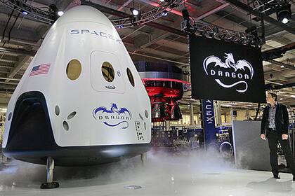 La nave Dragon V2 podría transportar a hasta siete astronautas a la Estación Espacial Internacional