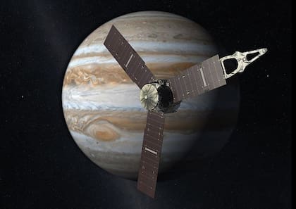 La nave Juno toma fotografías de distintos lugares y momentos del salvaje clima alienígena para que sean analizados por los expertos de la NASA.