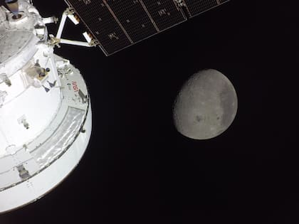 La nave Orión se encuentra en su octavo día en el espacio y ya emprendió su retorno a la Tierra