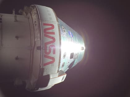 La nave Orión ya empezó con el procedimeinto de control para descender a la Tierra