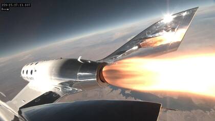 La nave VSS Eve ascendiendo a 88 km de altura