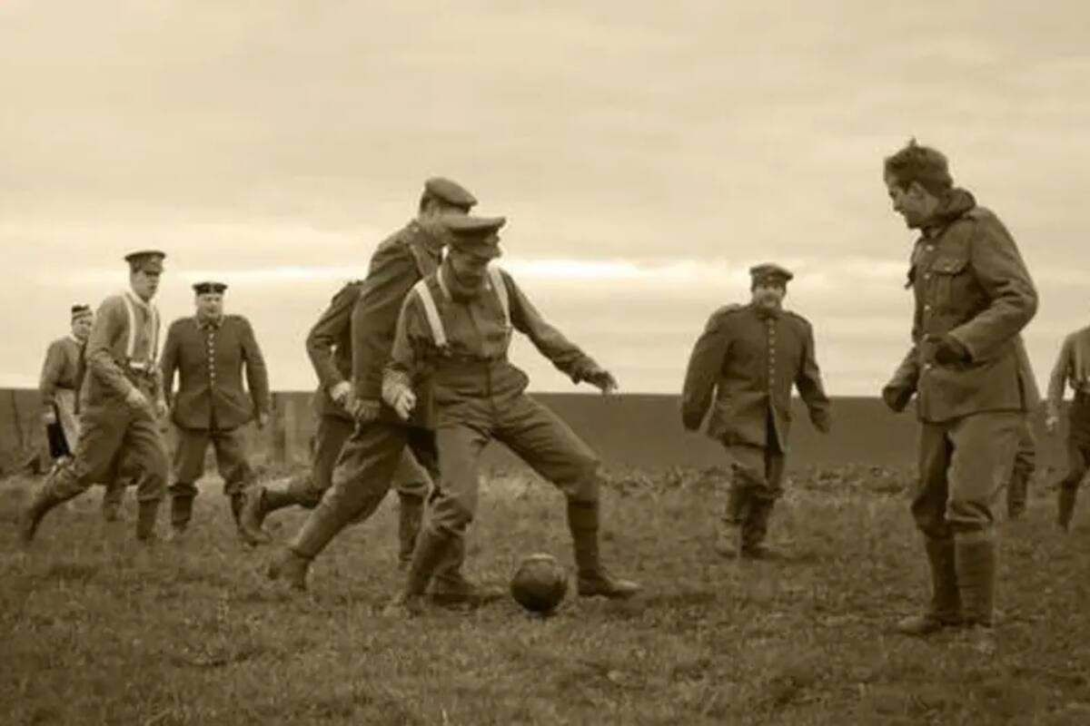 La navidad de 1914, hace 108 años, fue única: nunca más en la historia se dio una tregua navideña entre tropas enemigas