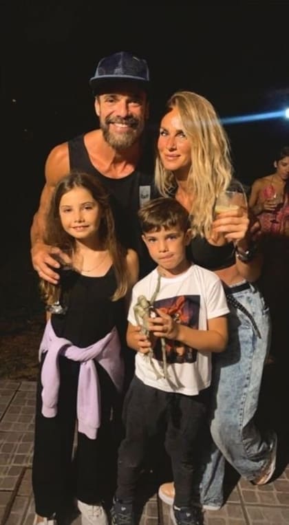 Luciano Castro y Sabrina Rojas pasaron la Navidad junto a sus hijos