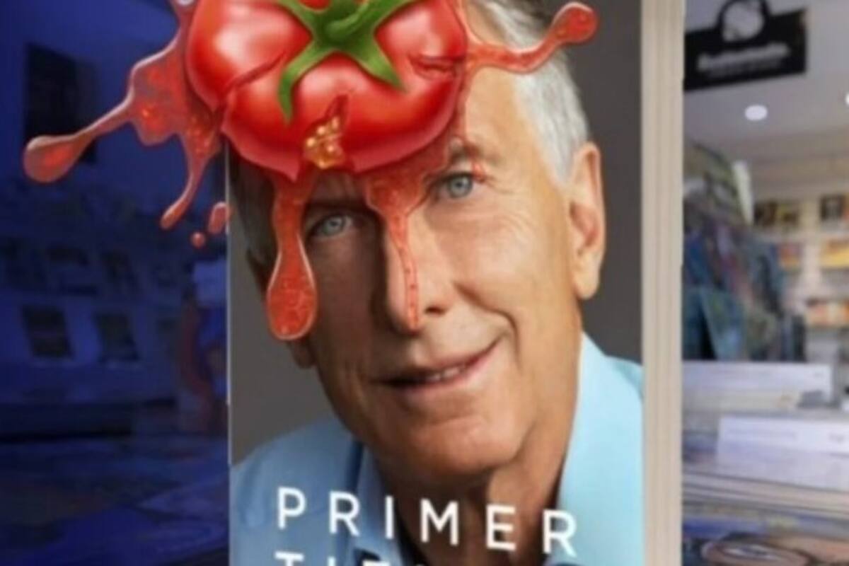 La negativa de algunas librerías a vender o exhibir el libro de Mauricio Macri, paradójicamente, aumentó el interés: se agotó en pocas horas la primera tirada