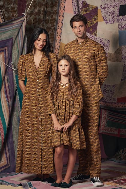 La nieta de Carolina junto a otros modelos.