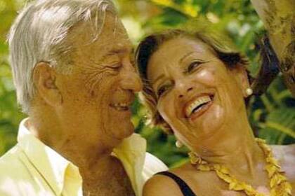 La nieta de Héctor Peric, el abuelo de 88 años internado, pidió en nombre de la familia que "no lo dejen morir solo".