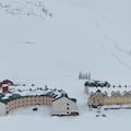 Centros invernales y el cruce a Chile cerrados “hasta nuevo aviso” por el temporal de nieve