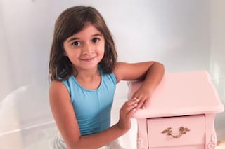 La “niña genio” de la moda: tiene 11 años, hizo sus propios diseños y logró que brillaran en las pasarelas de la Argentina Fashion Week