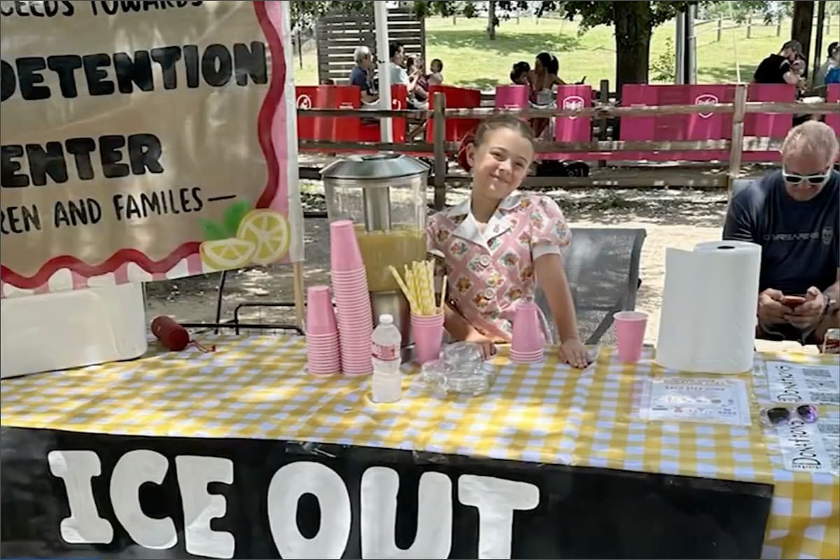 La niña de 6 años recaudó más de US$6000 con la venta de limonadas para ayudar a niños migrantes detenidos por el ICE