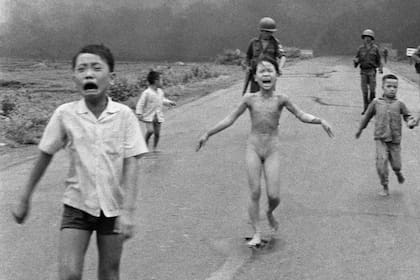 Kim Phuc odió por mucho tiempo aquella foto que Nick Ut le tomó en 1972, pero luego la aceptó cuando comprendió el mensaje que transmitía y volcó su vida a ayudar a otras víctimas del horror