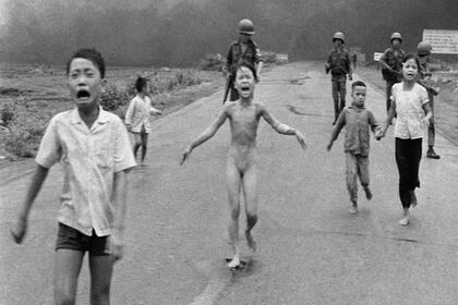 Kim Phuc odió por mucho tiempo aquella foto que Nick Ut le tomó en 1972, pero luego la aceptó cuando comprendió el mensaje que transmitía y volcó su vida a ayudar a otras víctimas del horror