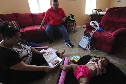 La niña nació con pocas expectativas de vida (Captura video)