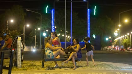 La noche trae un poco de alivio al calor que quema