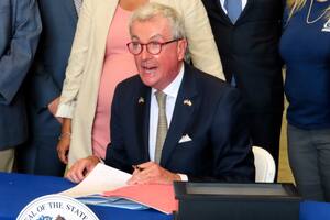 La normativa busca limitar las redadas migratorias en zonas consideradas como "sensibles"