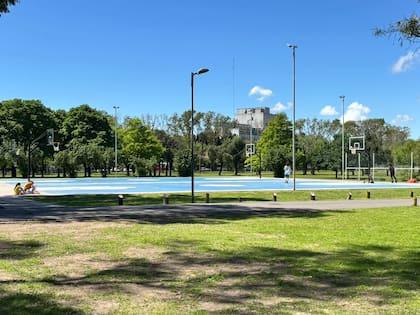 La normativa establece condiciones para desarrollar actividades dirigidas a terceros en los parques y polideportivos de la Ciudad