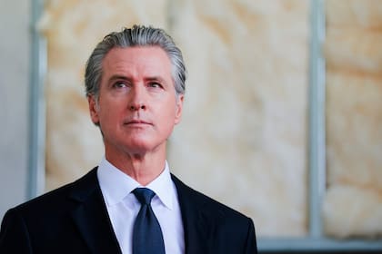 La normativa firmada por Newsom está diseñada para encajar dentro del sistema que clasifica a los conductores como contratistas independientes